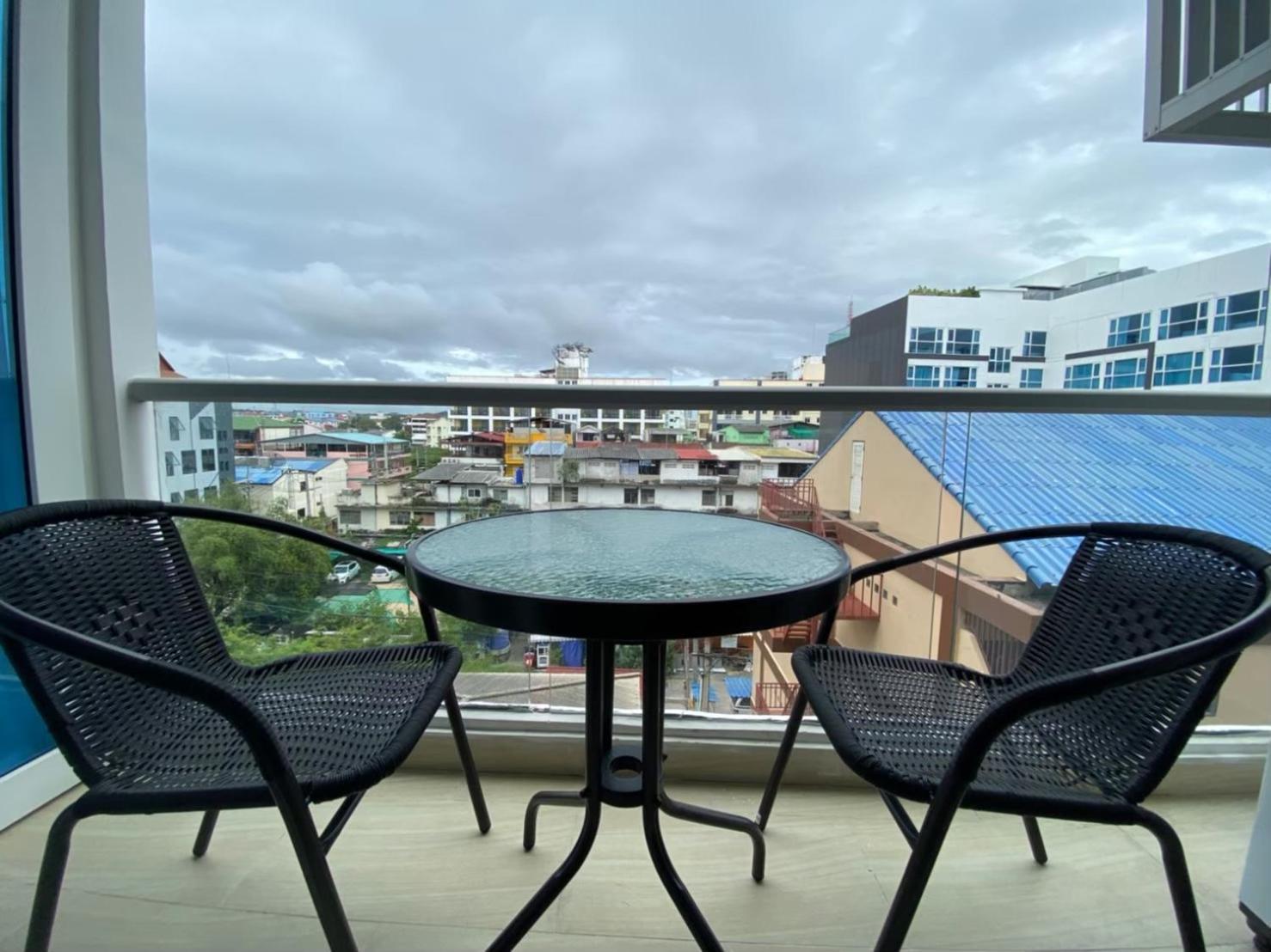 Grand Avenue Suites X Monthstayz Thailand Pattaya Εξωτερικό φωτογραφία